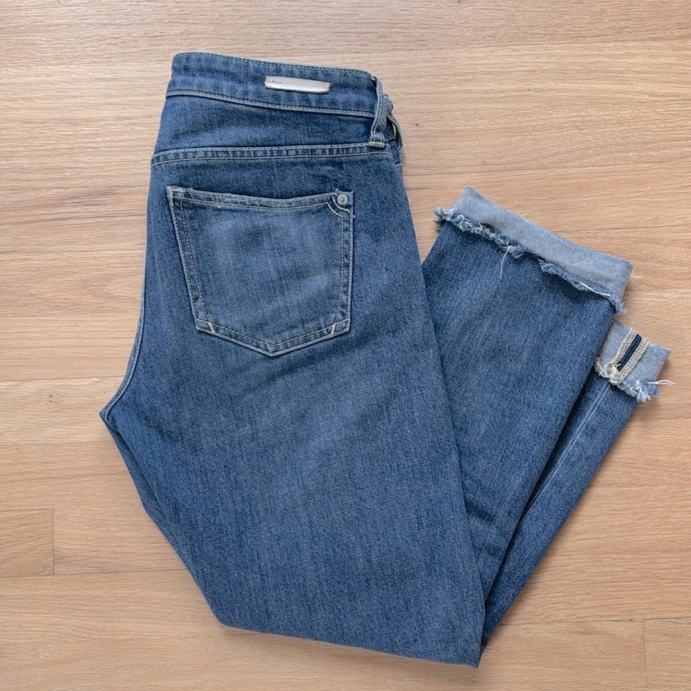 ANTHROPOLOGIE Pilcro Medium Wash Slim Boyfriend Jeans Raw Hem Cropped Size 27